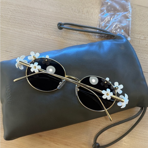 Loewe Daisy Field sunglasses - Picture 3 of 4